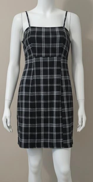 Vestido Curto Xadrez Preto e Branco - Tendência e Versátil ! – photo 3